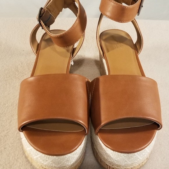 SOLD/Brand New Universal Thread Wedges - Picture 2 of 5